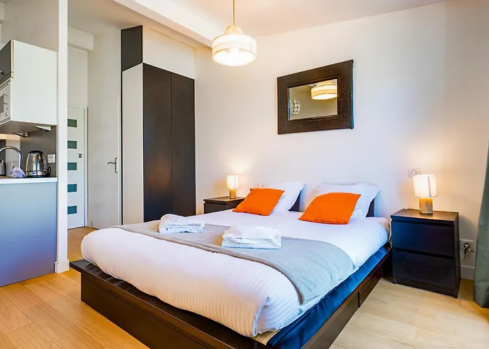 Apartment Superbe Climatise Avec Terrasse En Hyper Centre *